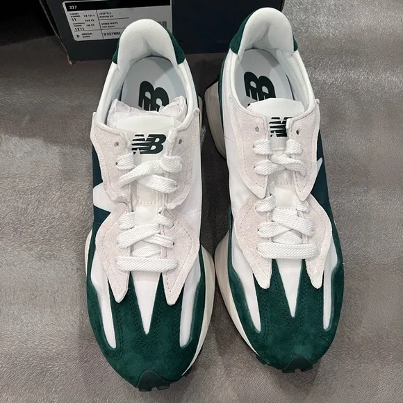 New Balance | Shoes | New Balance 327 Hunter Greenwhite Size  display picture 1